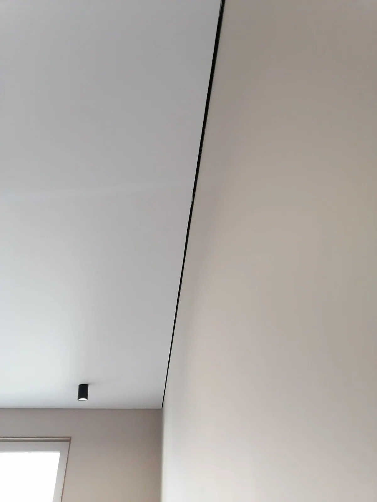 Натяжной потолок KRAAB 3.0 — Белогорск, улица Кирова, 119, фото 1